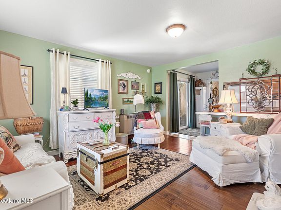 2nd image of 203 E Homestead Ave