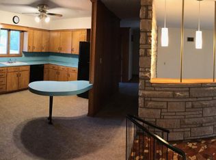 2010 Learnard Ave, Lawrence, KS 66046