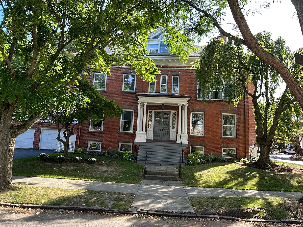 Building Photo - 6 Sibley Pl #1