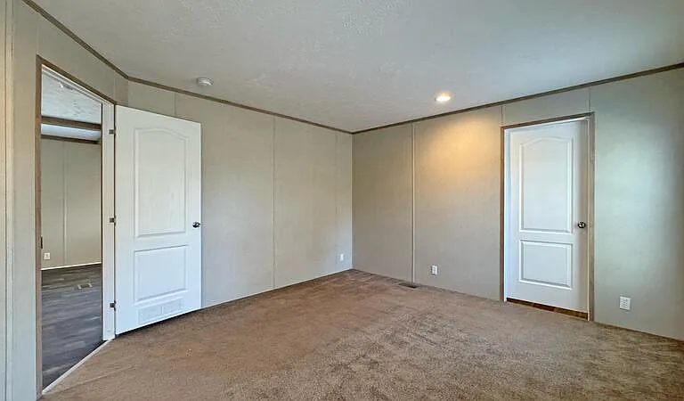 1501 Thompsonville Ln — Photo 13