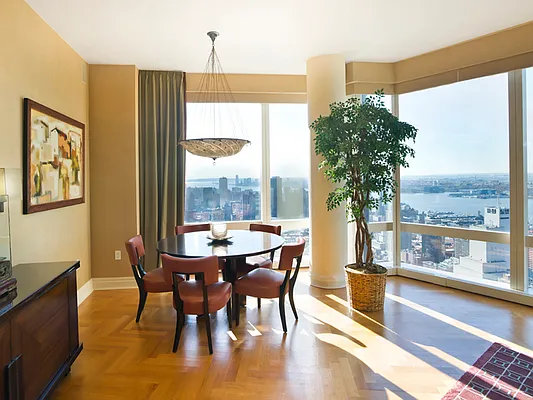 Rented by Sotheby's International Realty | media 29