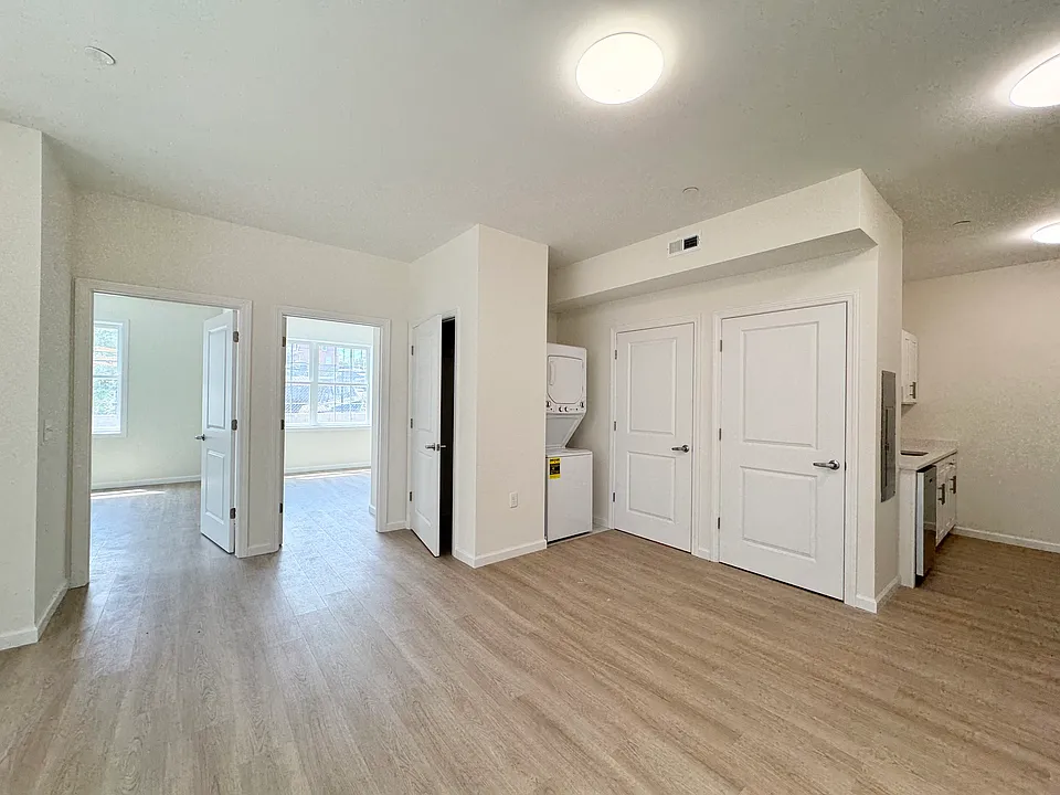 1269 Main St #213