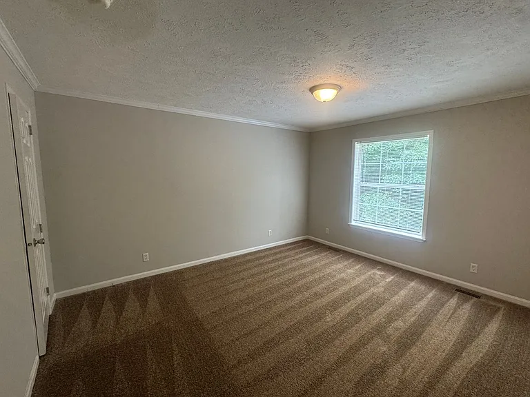 5488 Rigsby Rd — Photo 7