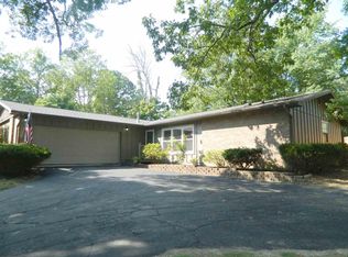 2927 W Fawkesway Dr, Bloomington, IN 47404