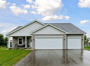135 7th St, Green Isle, MN 55338