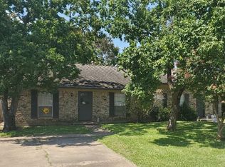 612 Travis St, Webster, TX 77598