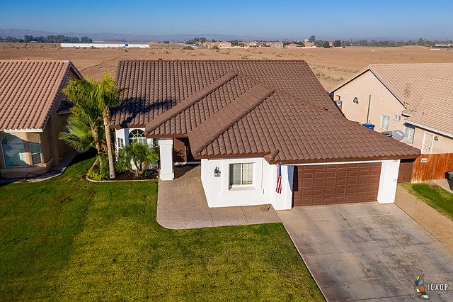 1st image of 2418 S Cypress Dr