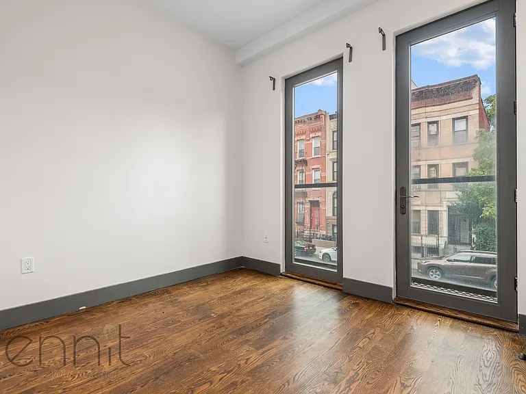 272 Throop Ave #3R — Photo 4