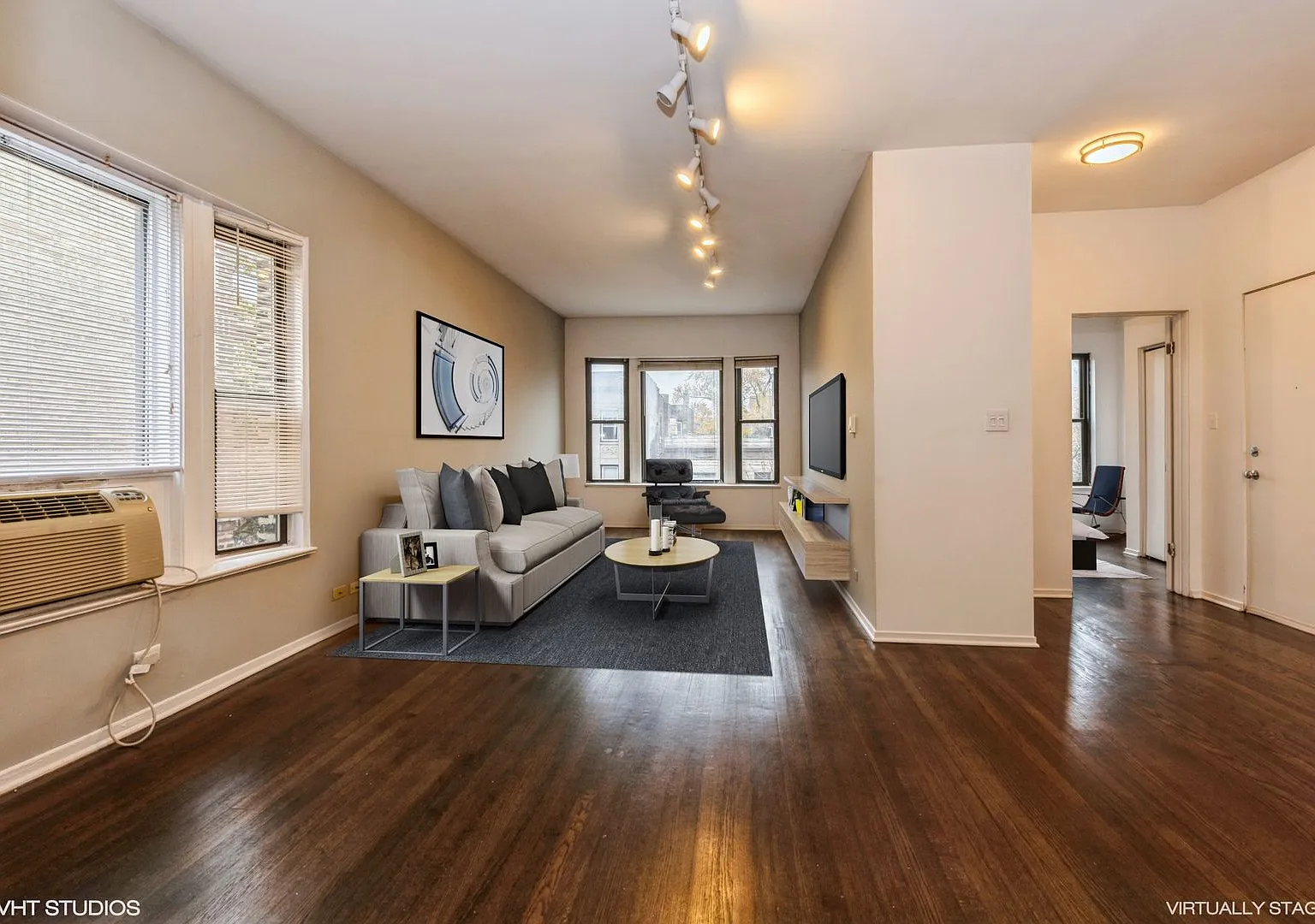 2 bed, 1.0 bath, 1100 sqft, $2,900 — Photo 1