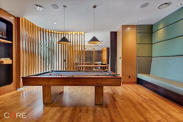 Rented by CORE | media 95