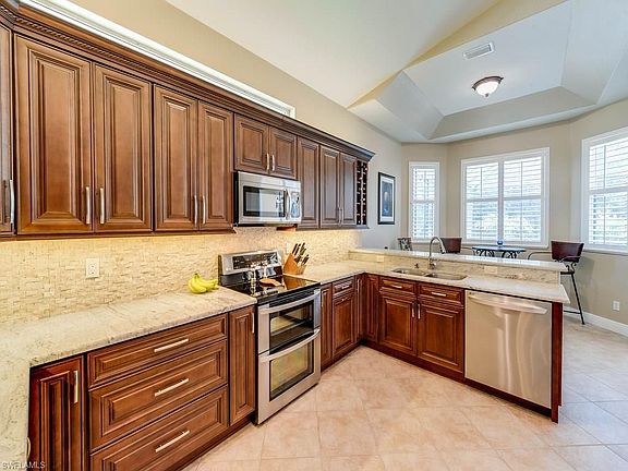 4th image of 15441 Cortona Way