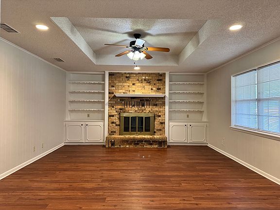 5th image of 7404 Hollyoak Dr