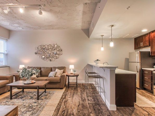 232 E Market St APT 303