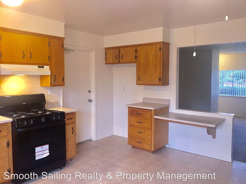 1st image of 306 Montrose Dr APT A