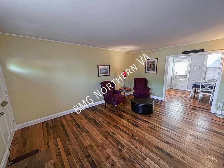 1400 S Edgewood St #520 — Photo 4