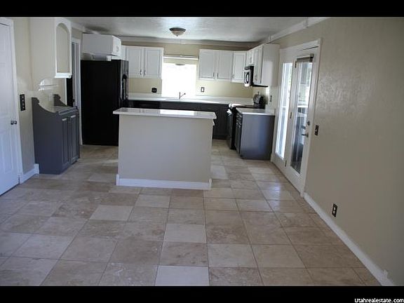 3rd image of 1093 E 120 S