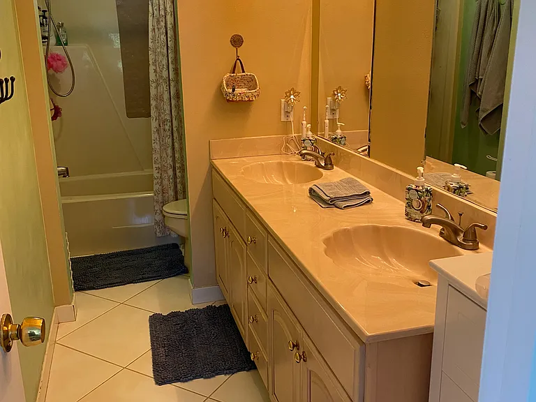 6590 Floridana Ave — Photo 16