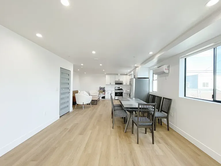 9 3098 1/2 Normandie Ave — Photo 23