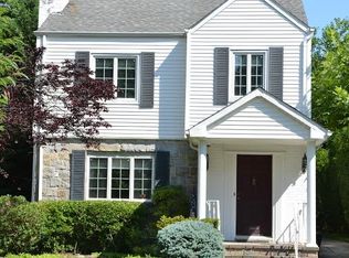 18429 Tudor Rd, Jamaica Estates, NY 11432