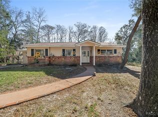 4275 E Riverside Dr, Dunnellon, FL 34434