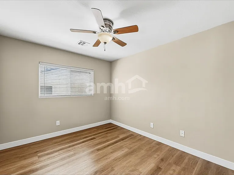 29 Belden Ave — Photo 13