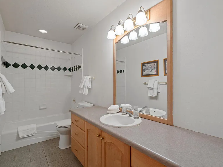 8620 N Brookwood Dr — Photo 11