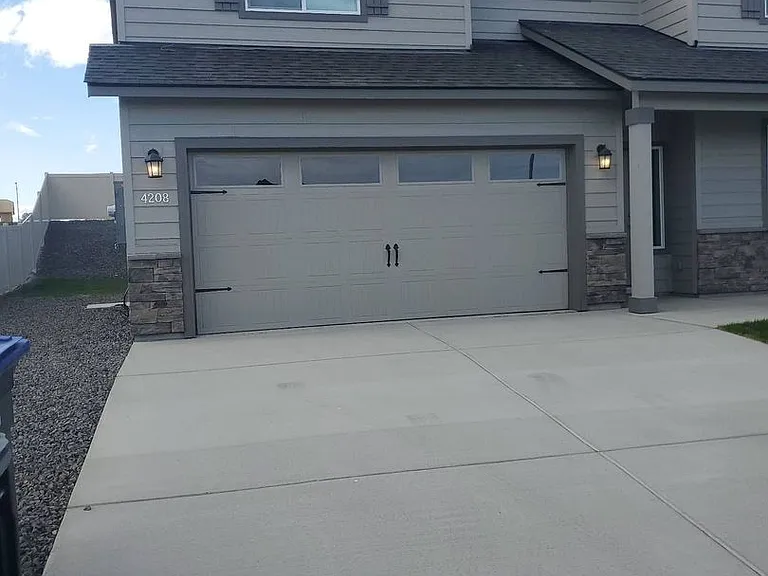 4208 W Heaverlo Dr — Photo 2