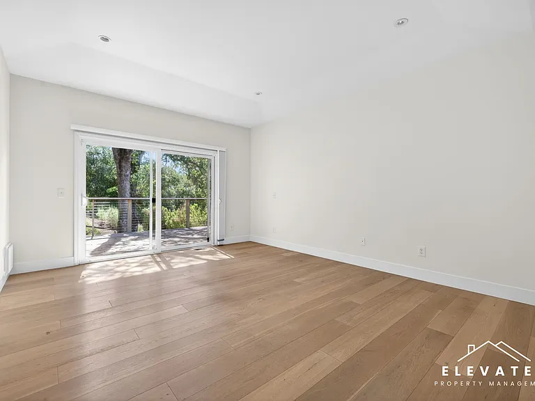 9400 Chalk Hill Rd — Photo 19