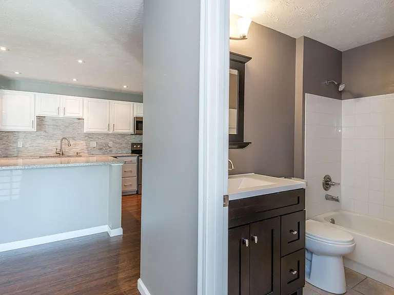 3048 Westminster Dr #101 — Photo 17