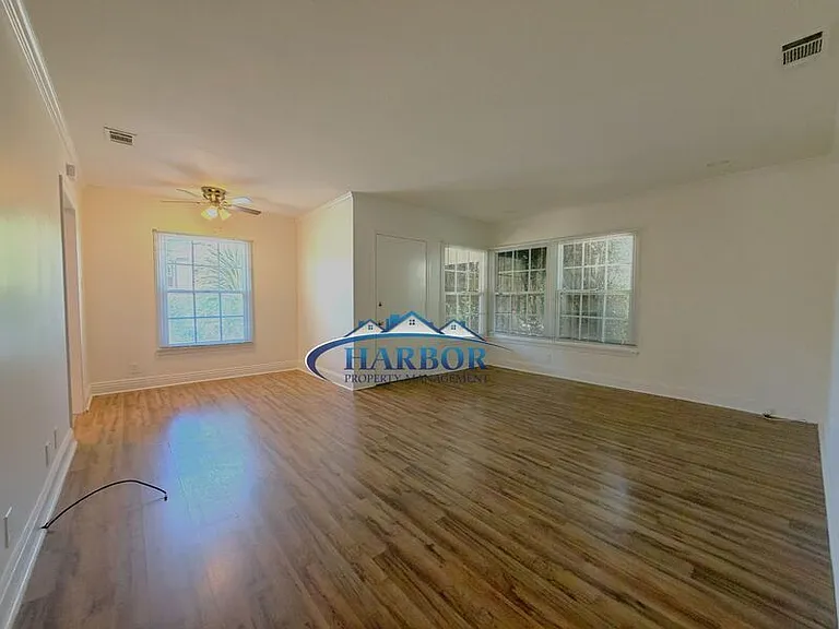1650 Park Ave #1650 — Photo 6
