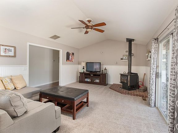 3rd image of 955 Pacheco Ct