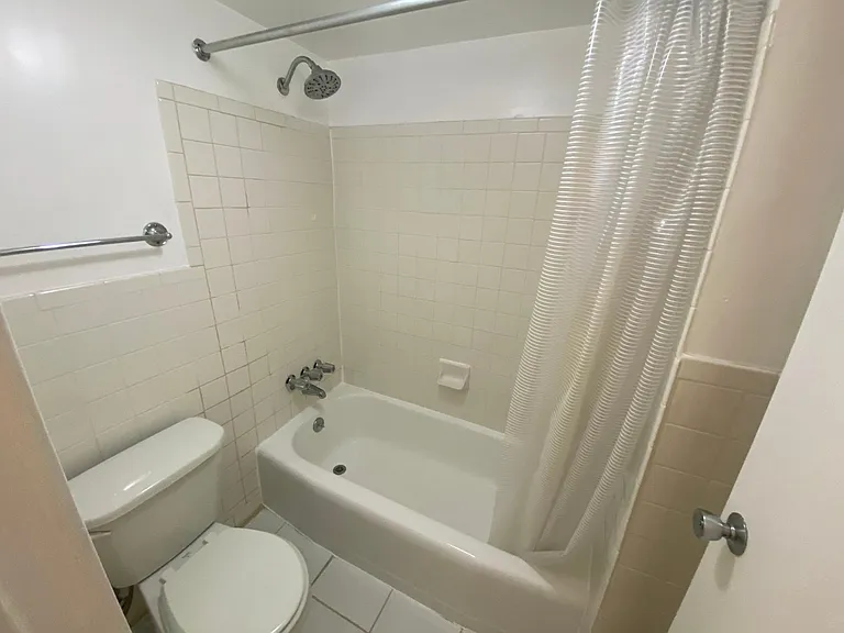 2800 Wisconsin Ave NW #409 — Photo 13