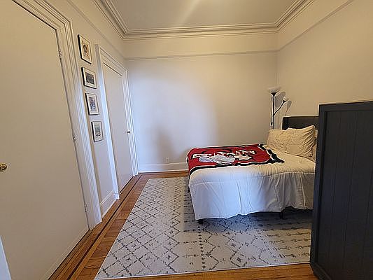 3rd image of 909 Manhattan Ave #2F