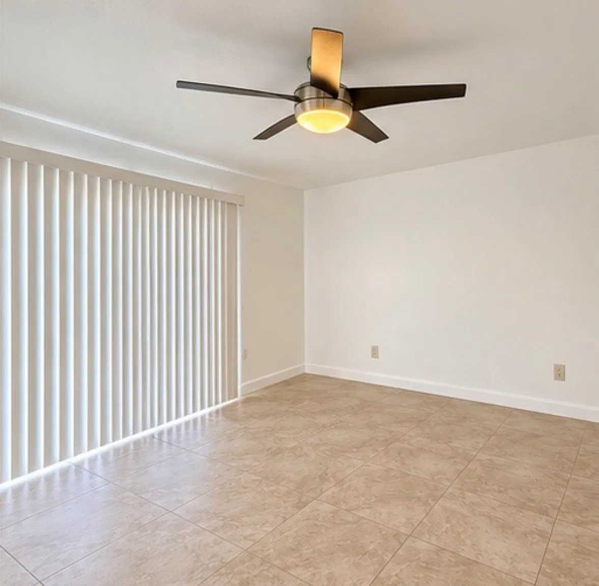 2 bed, 1024 sqft, $2,200 — Photo 4
