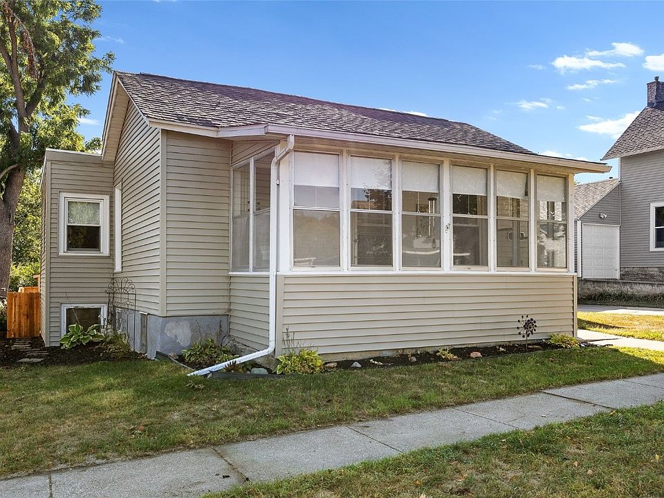 1181 11th St, Marion, IA 52302 | Zillow