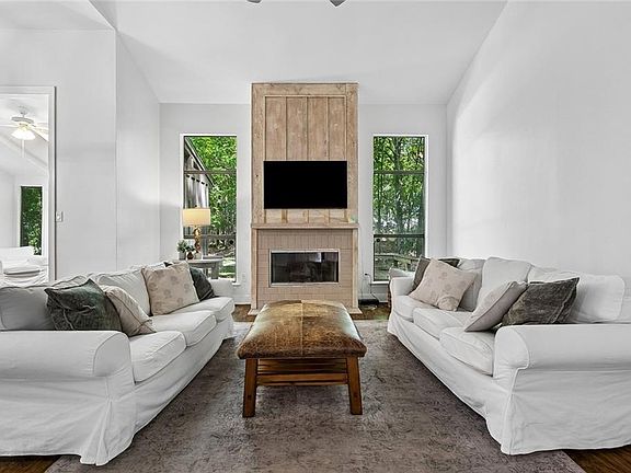 3rd image of 103 Catalpa Ln #231