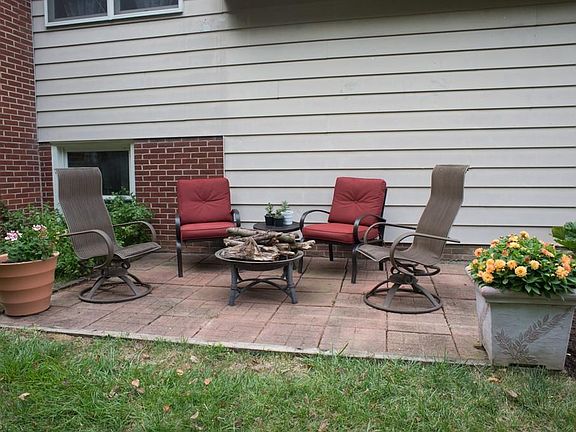 4th image of 752 Beechwood St