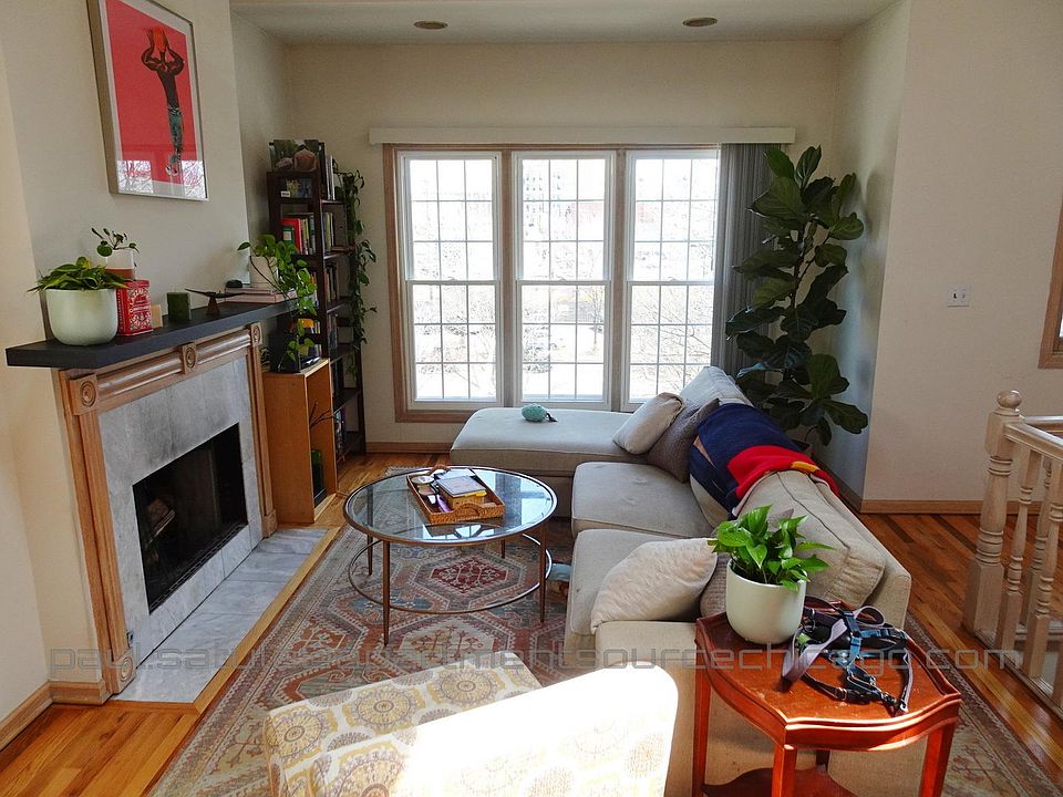 1st image of 1112 N Marshfield Ave #2R