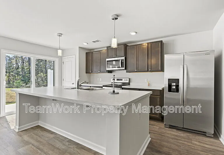163 Rosefield Ct — Photo 6