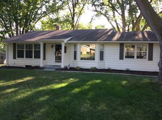 2202 S 88th St, Omaha, NE 68124