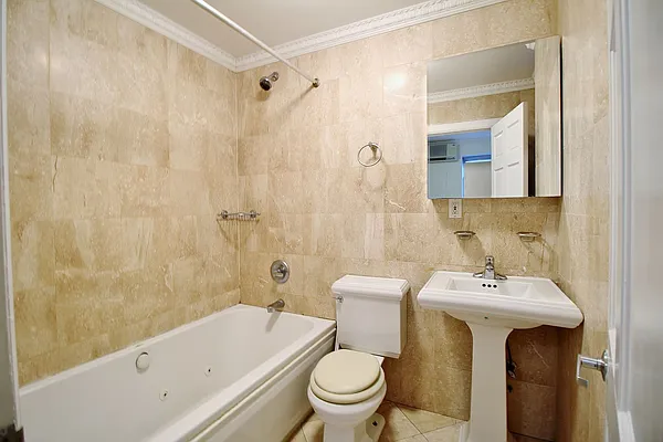 Rented by Julianna Realty Corp | media 32