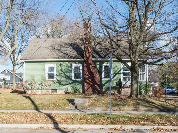 203 S Ann Arbor St, Saline, MI 48176
