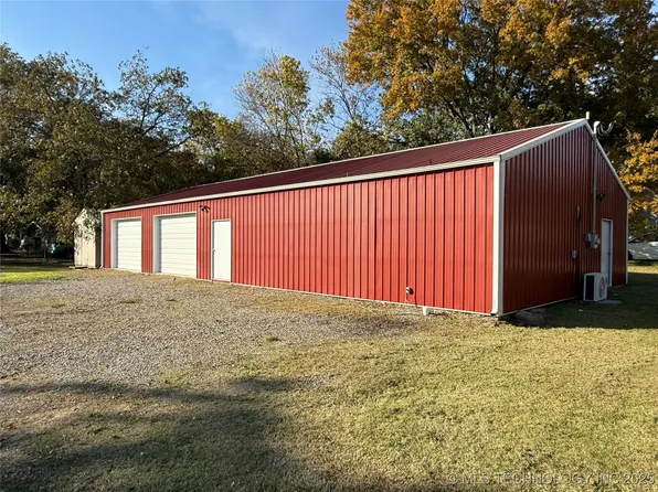 103 N Hickory St, Sallisaw, OK 74955