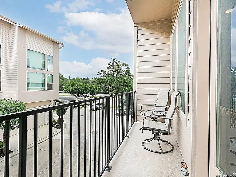 3831 Harry Wurzbach Rd #21 — Photo 25