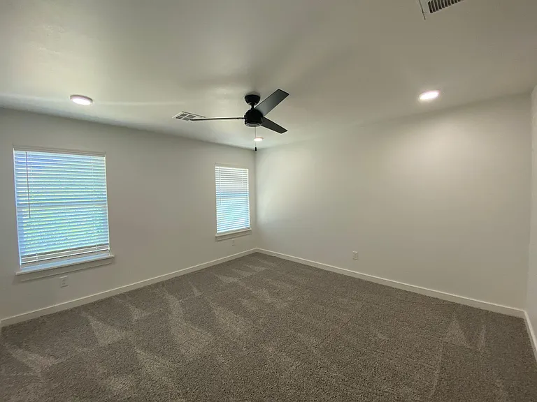 13512 Vinita Dr — Photo 24