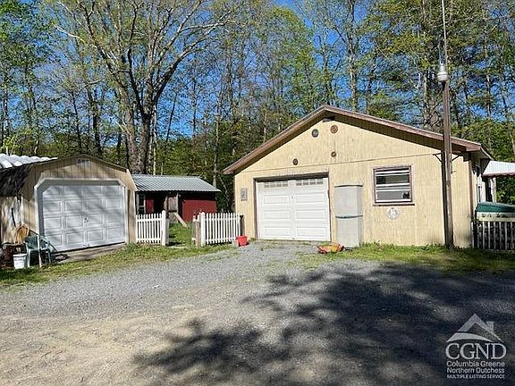 32 Gayhead Earlton Rd, Earlton, NY 12058 | Zillow