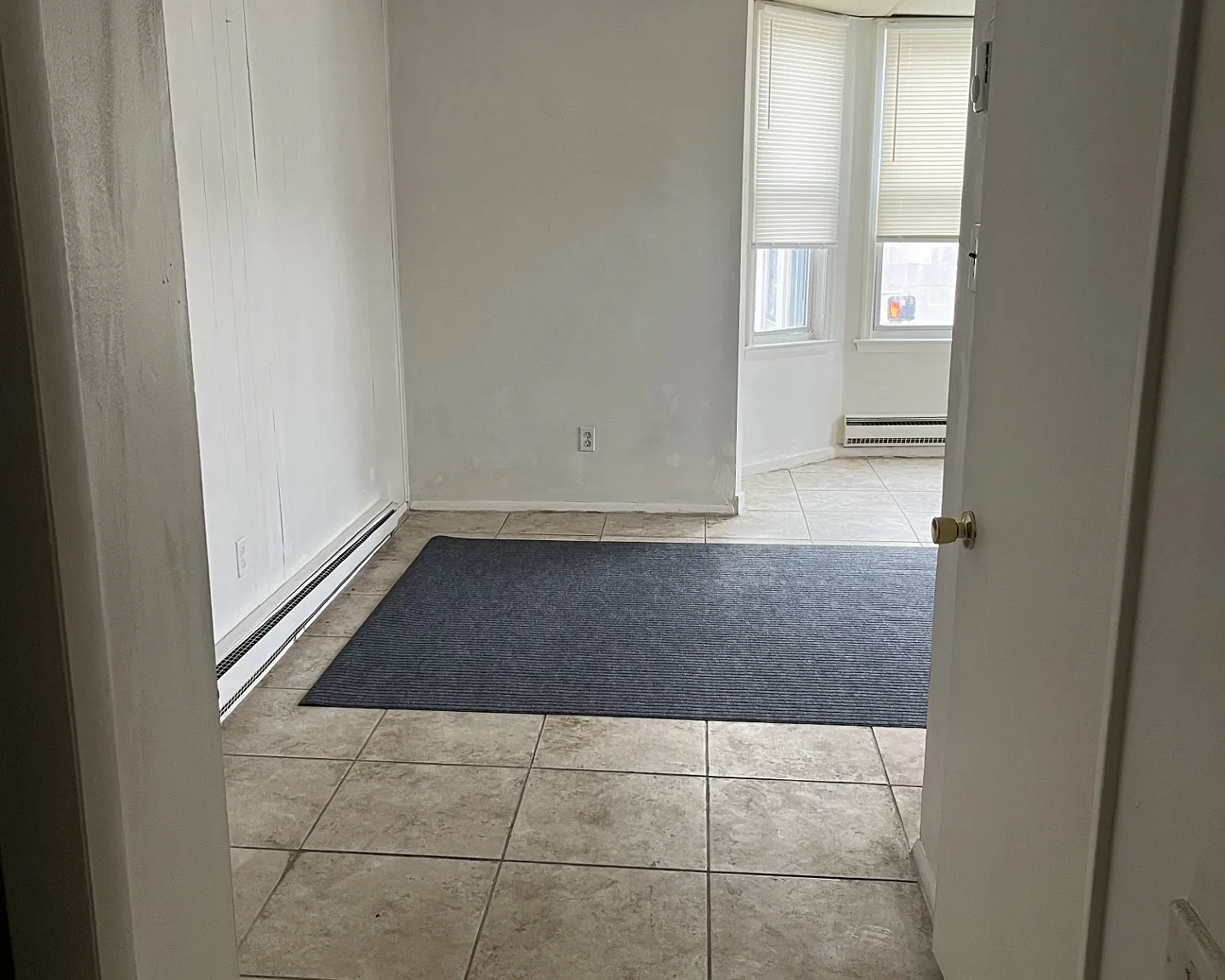 Studio, 800 sqft, $1,000 — Photo 2