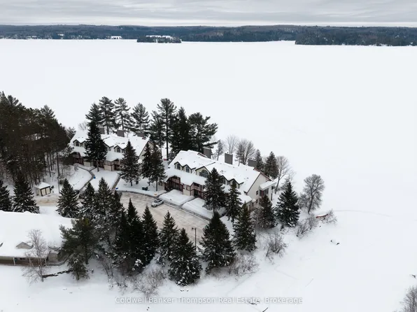 10 Coveside Dr #204, Huntsville, ON P1H 1C3