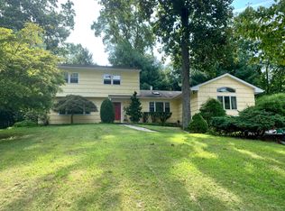 49 Southern Ln, Warwick, NY 10990