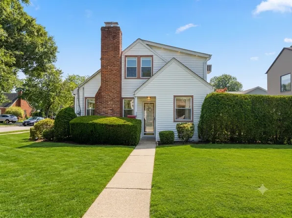 (undisclosed Address), Williston Park, NY 11596